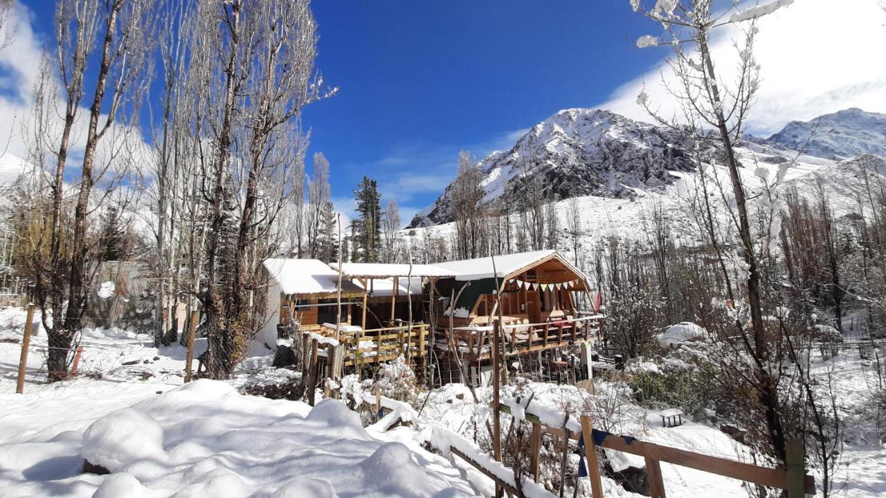 Hostal Crisol Refugio Lo Valdes Esterno foto