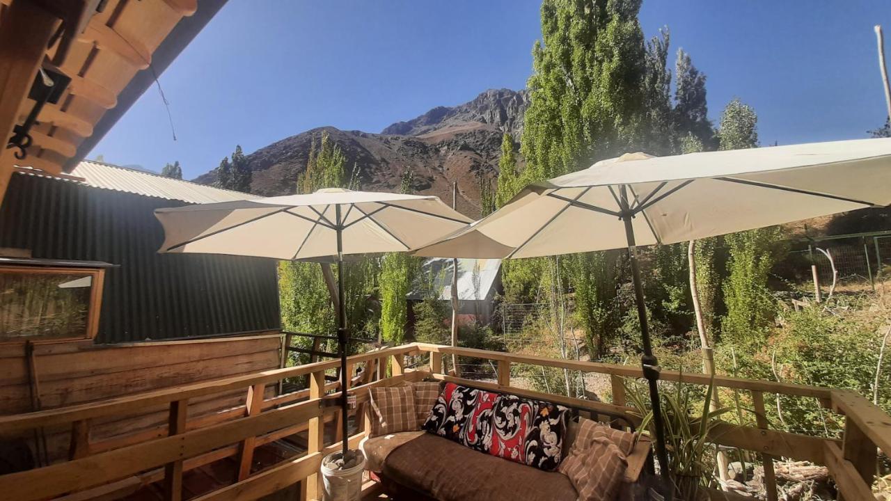 Hostal Crisol Refugio Lo Valdes Esterno foto