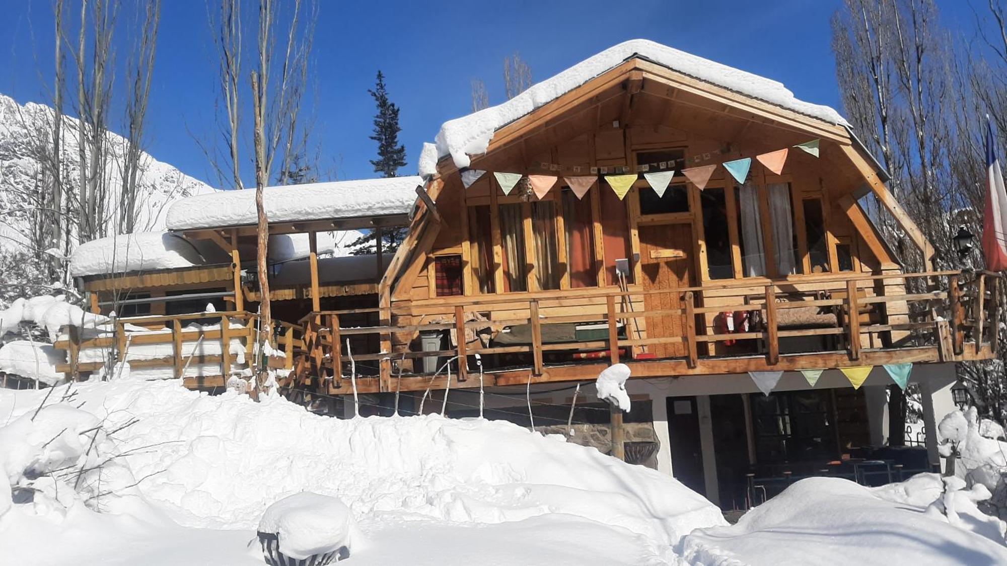 Hostal Crisol Refugio Lo Valdes Esterno foto